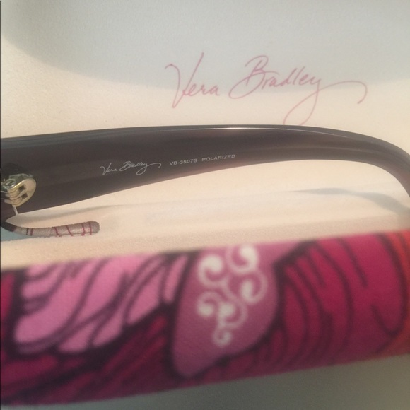 Vera Bradley Polarized sunglasses w/matching case! - Picture 2 of 7